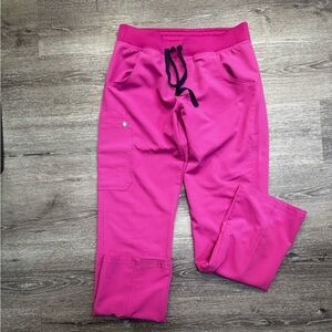 Women’s Figs Kade size small